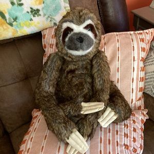Sloth stuffed animal